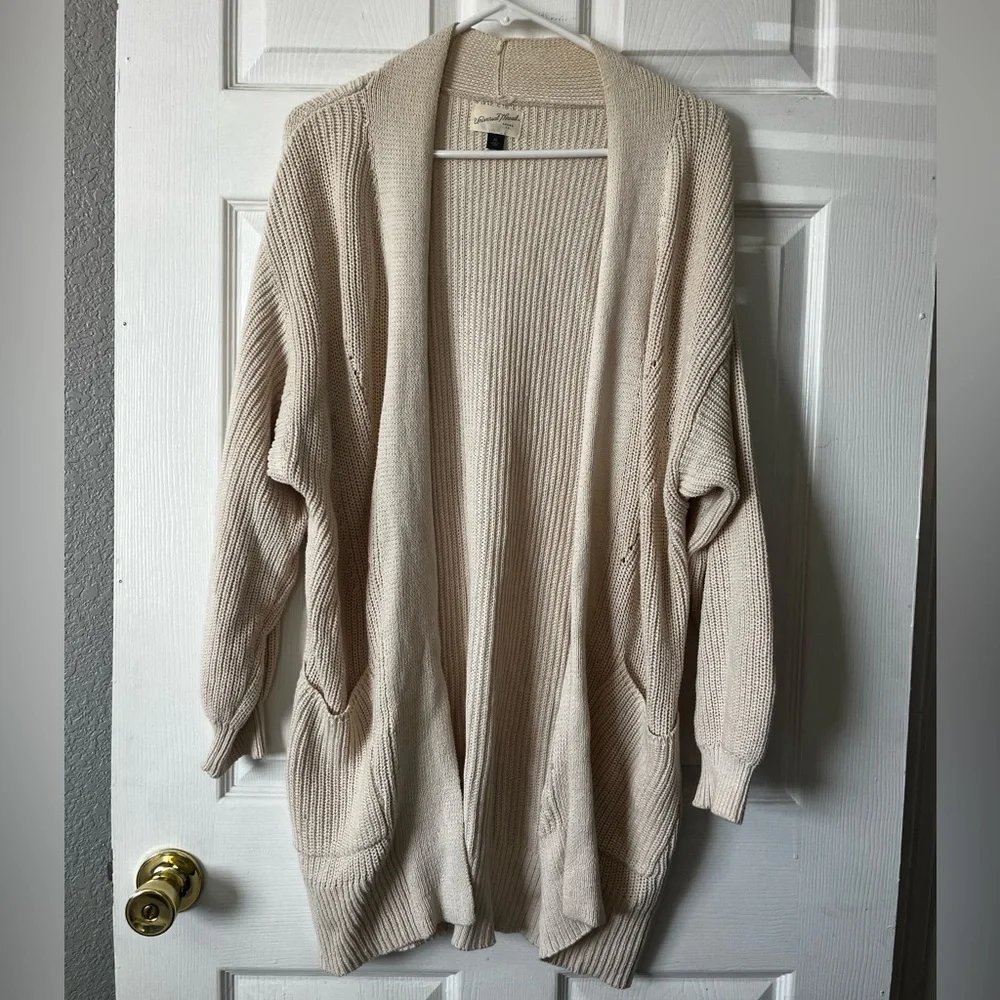 Universal Thread Beige Open-Front Cardigan